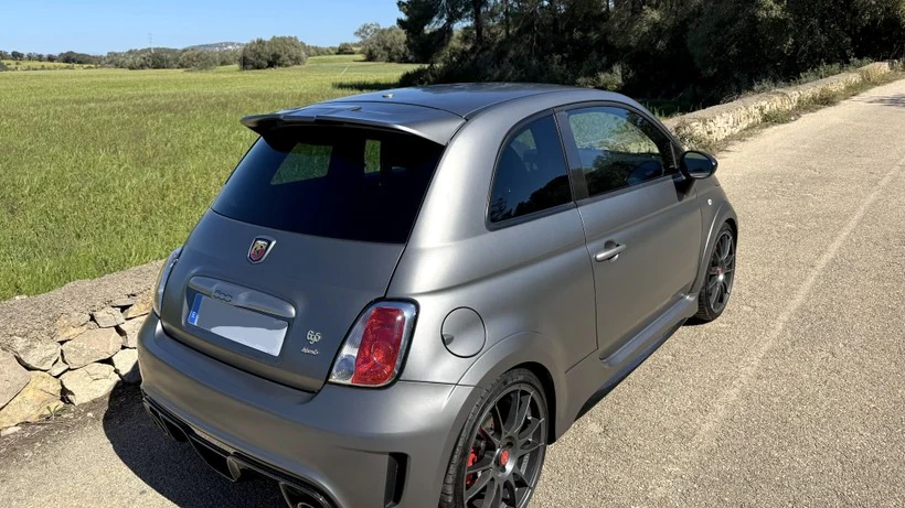 ABARTH 695 Pequeño Manual de 3 Puertas - main picture