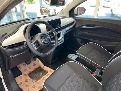 Jaguar F Pace 2.0 D 180 CV AWD aut. Prestige, Anno 2018, KM 9712 - main picture