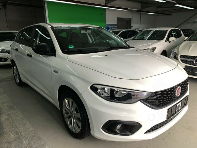 Fiat Tipo Cross RED - main picture