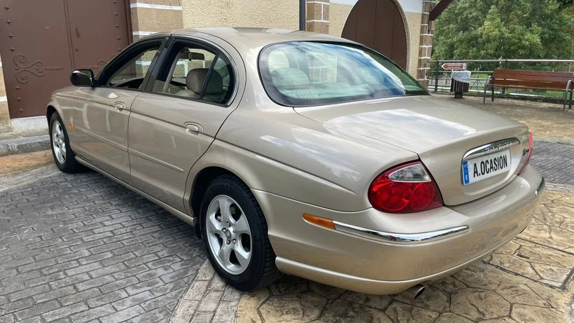 JAGUAR S-Type 4.0 V8 - main picture