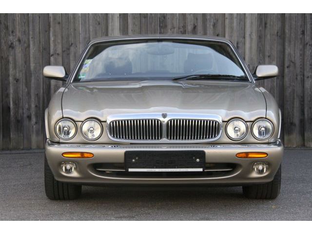 Jaguar XF 3.0 V6 Diesel Luxury-Leder-Navi-PDC-SD - main picture