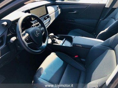 Lexus ES (2018 ) Hybrid Design, Anno 2024, KM 0 - main picture