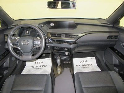Lexus NX NX Hybrid 4WD Luxury, Anno 2016, KM 104047 - main picture