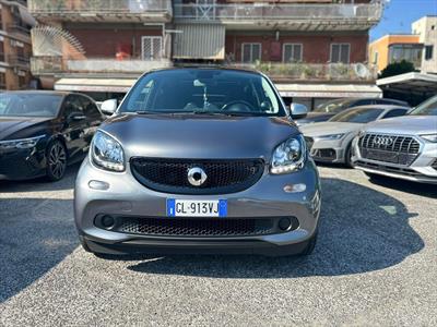Smart Forfour Forfour 70 1.0 Youngster Doppio Treno Di Gomme, An - main picture
