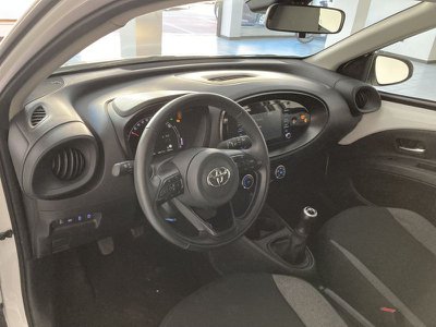 Toyota Corolla Touring Sports 1.8 Hybrid Active, Anno 2023, KM 0 - main picture