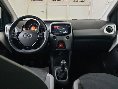 Toyota Aygo Connect 1.0 VVT i 72 CV 5 porte x play DA 104,00 AL - main picture