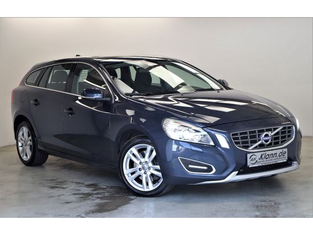 Volvo V60 2.4 215PS D5 Momentum AWD Automatik Standh - main picture